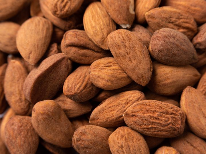Le mandorle fanno ingrassare? I consigli per una sana alimentazione