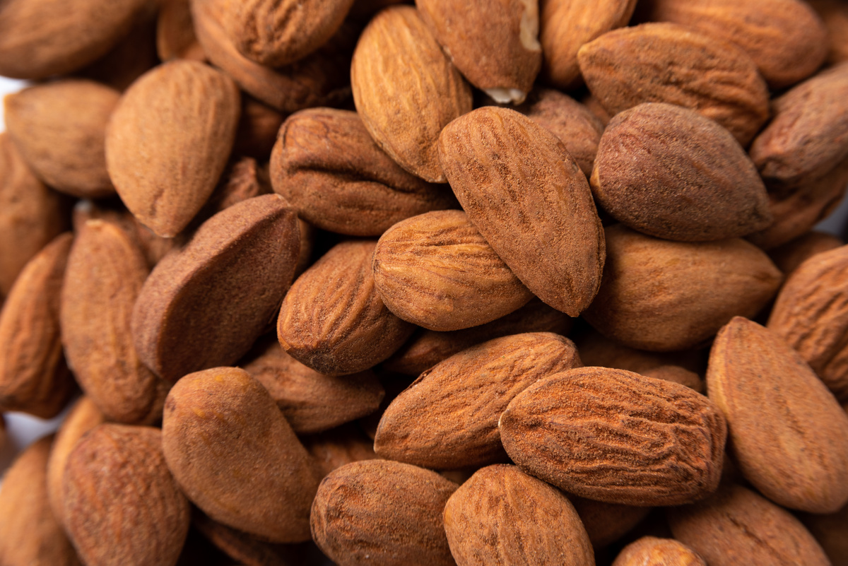 Le mandorle fanno ingrassare? I consigli per una sana alimentazione
