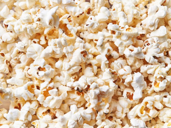 I pop corn fanno ingrassare? Ecco la verità sul tuo snack preferito quando guardi un film