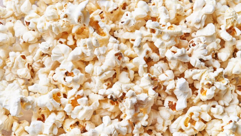 I pop corn fanno ingrassare? Ecco la verità sul tuo snack preferito quando guardi un film