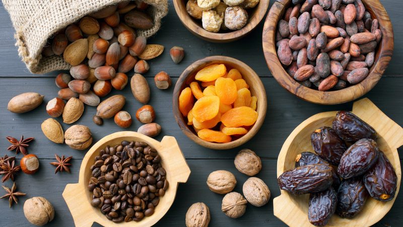 La frutta secca fa ingrassare? Valori nutrizionali e falsi miti da sfatare