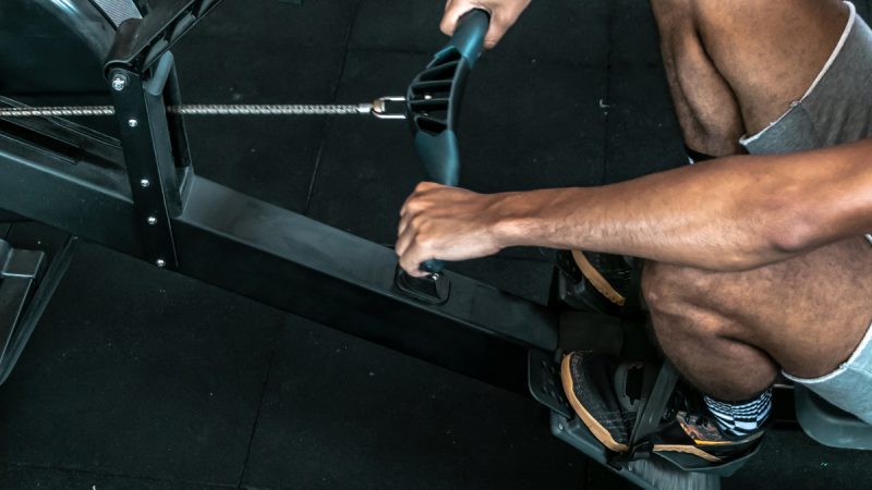 Rematore con bilanciere: come eseguirli e benefici