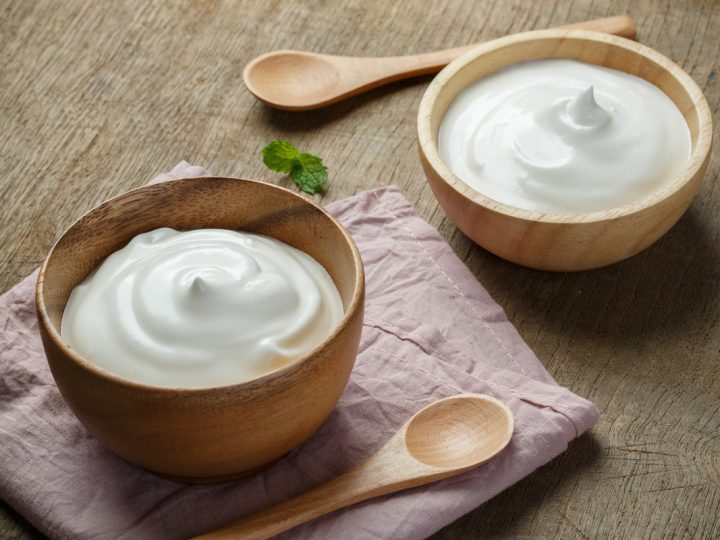 Lo yogurt fa ingrassare? Valori nutrizionali e calorie di questo versatile alimento