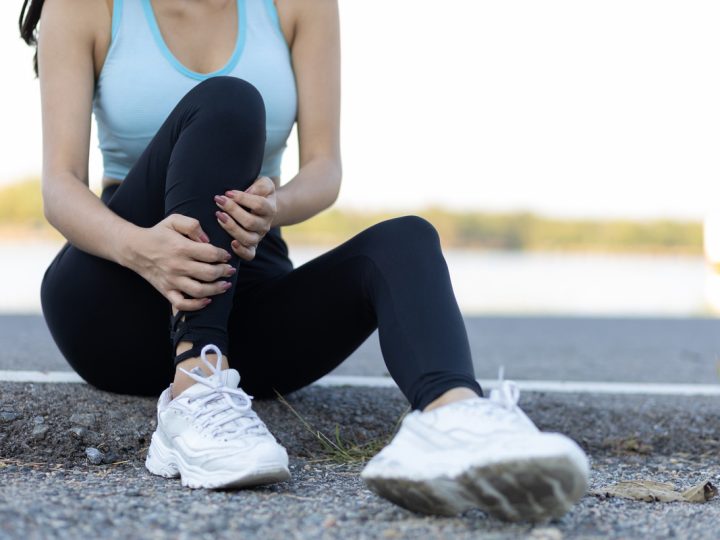 Esercizi isometrici ginocchio: come eseguirli e benefici