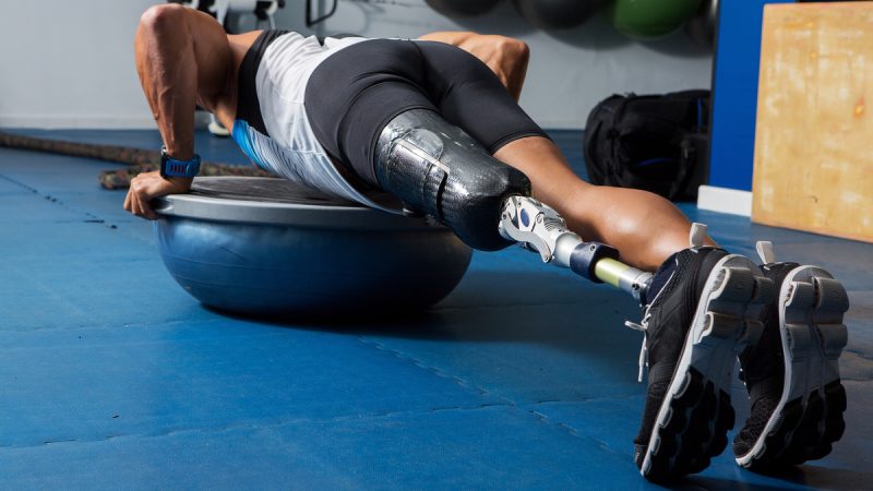 Esercizio di piegamenti per irrobustire le gambe: come eseguirli e benefici