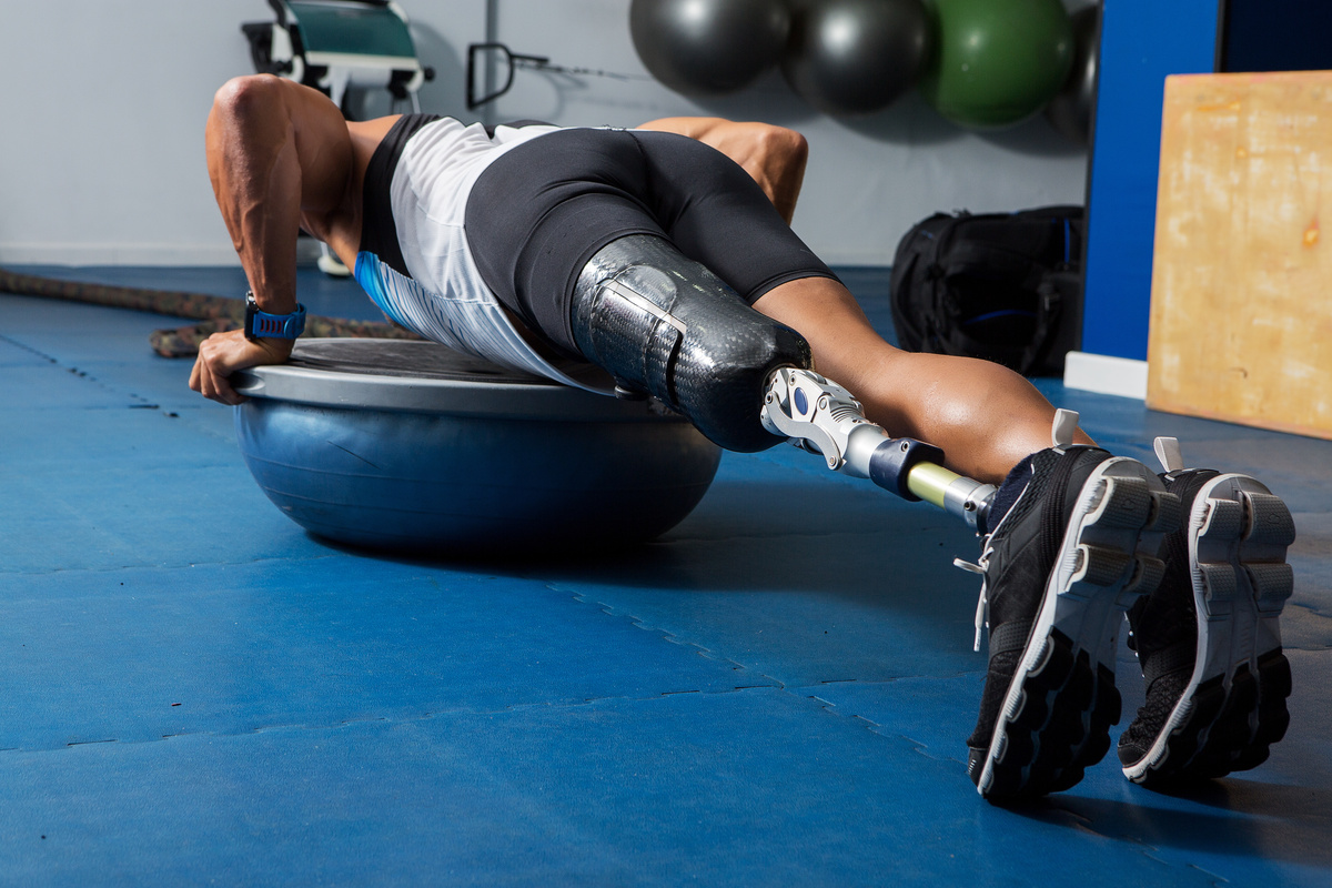 Esercizio di piegamenti per irrobustire le gambe: come eseguirli e benefici