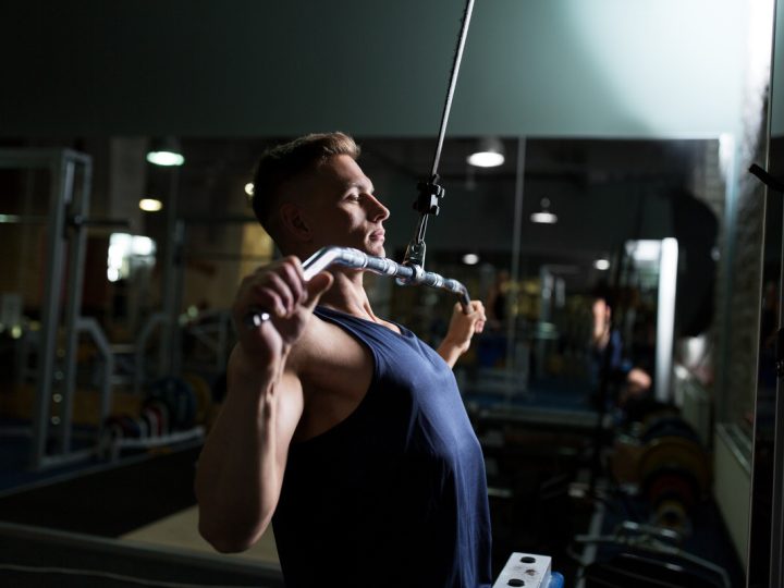 Lat machine larga: come eseguirli e benefici