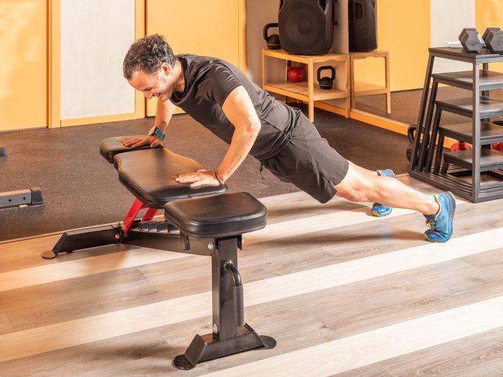 Push press: come eseguirli e benefici