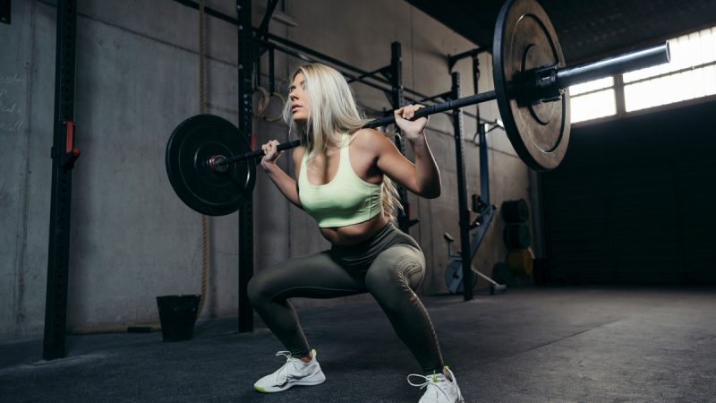 Push press bilanciere: come eseguirlo e benefici