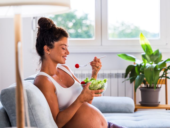 Dieta in gravidanza: vantaggi ed esempio di menu