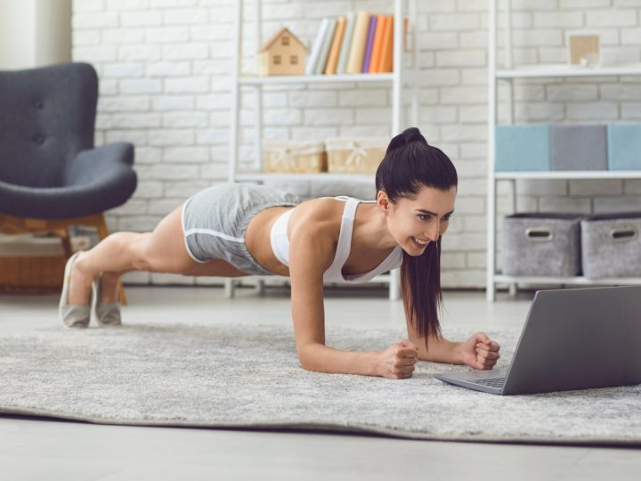 Esercizi braccia senza pesi: come si eseguono e benefici
