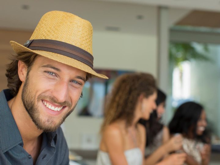 Sognare Cellulare Rotto: Presagio Tecnologico o Pura Fantasia?