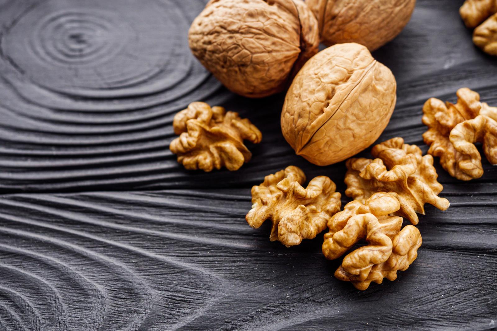 Valori Nutrizionali delle Noci: Scopri il Tesoro Nascosto in Questi Sani Snack